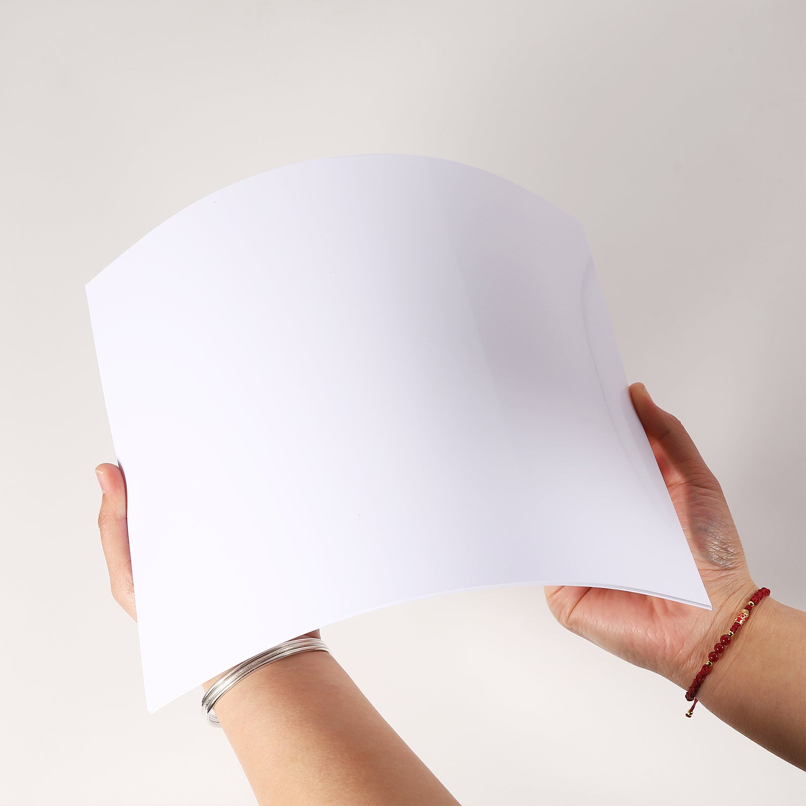 HUSPER Inkjet Glossy Photo Paper 100 Sheets 8.5x11 Inches 53lb Professional Photographic Paper Compatible with Dye Ink Printers 200GSM Instant Dry